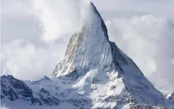 2022年珠穆朗玛峰是不是又变高了