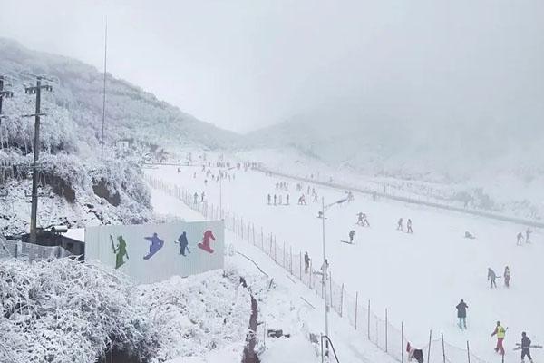 2022铜鼓七星岭滑雪场元旦春节期间票价多少钱？