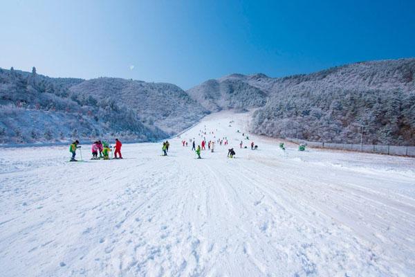 周边滑雪场推荐宁波附近哪里可以滑雪？