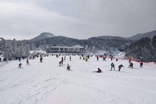 推荐苏州周边滑雪场的好去处，苏州有滑雪的地方吗？
