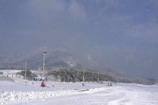 安吉观音堂滑雪场
