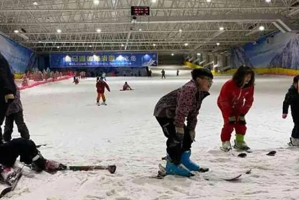 赤马湖体育滑雪