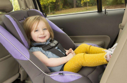 使用儿童安全座椅的注意事项